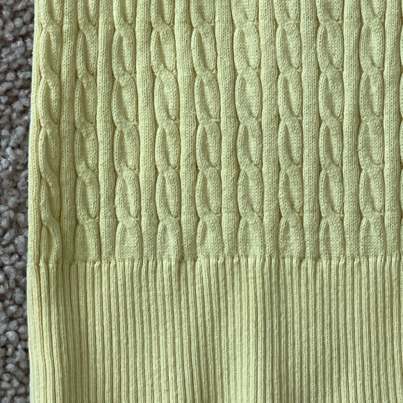 Tommy Hilfiger cable knit sweater size small - Picture 3 of 3